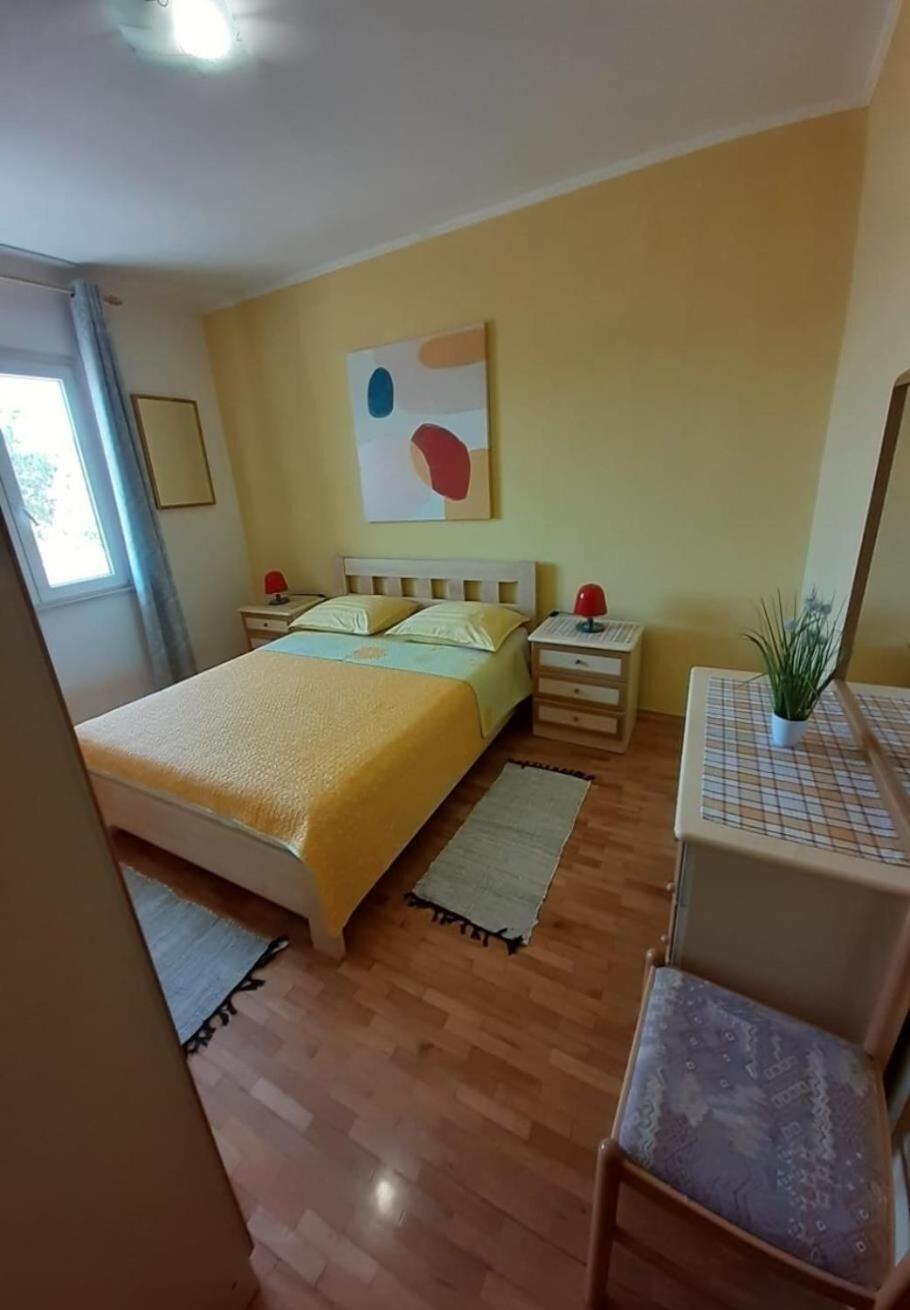 Apartment Kosta Kustici Luaran gambar
