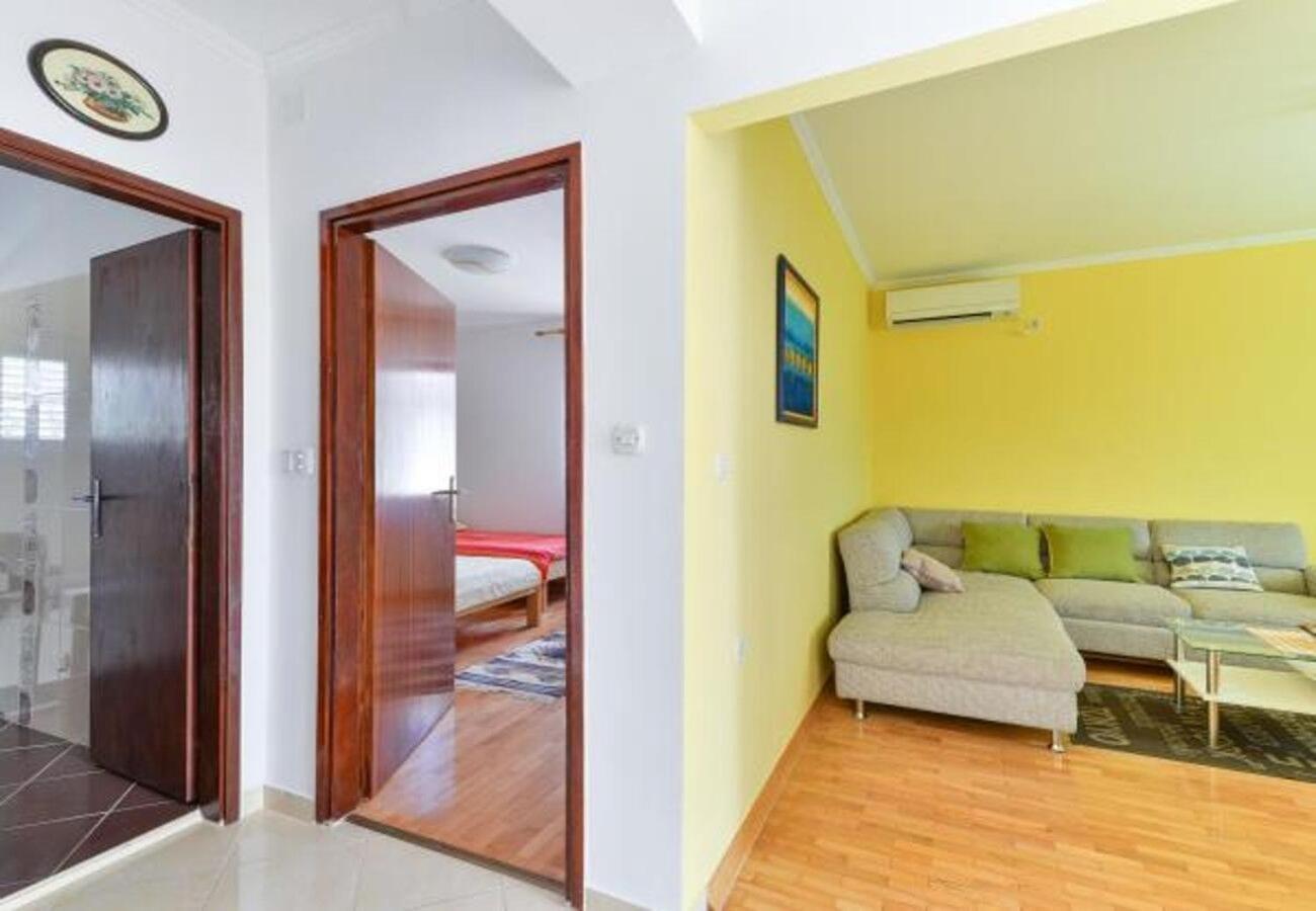 Apartment Kosta Kustici Luaran gambar