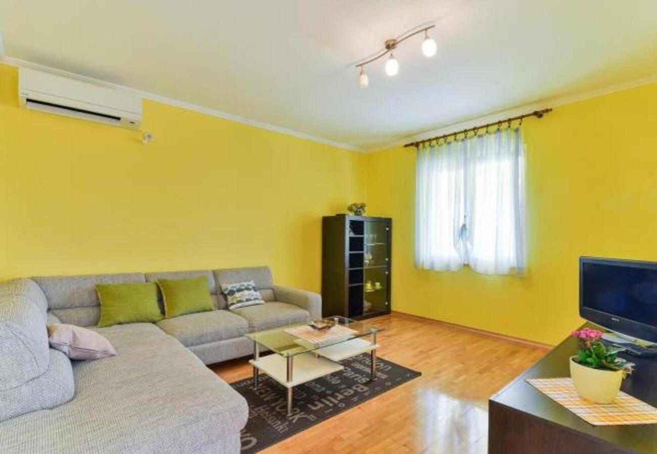Apartment Kosta Kustici Luaran gambar